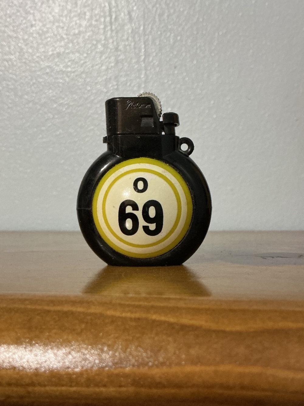 Vintage BINGO BALL Lighter O69 sparks but no light